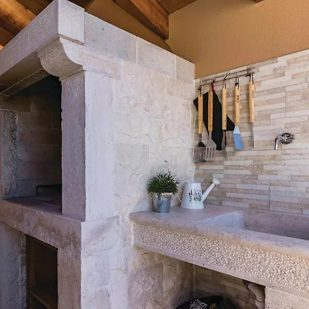 2 Bedroom Lovely In Holiday home *