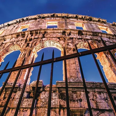 Gorgeous In Pula